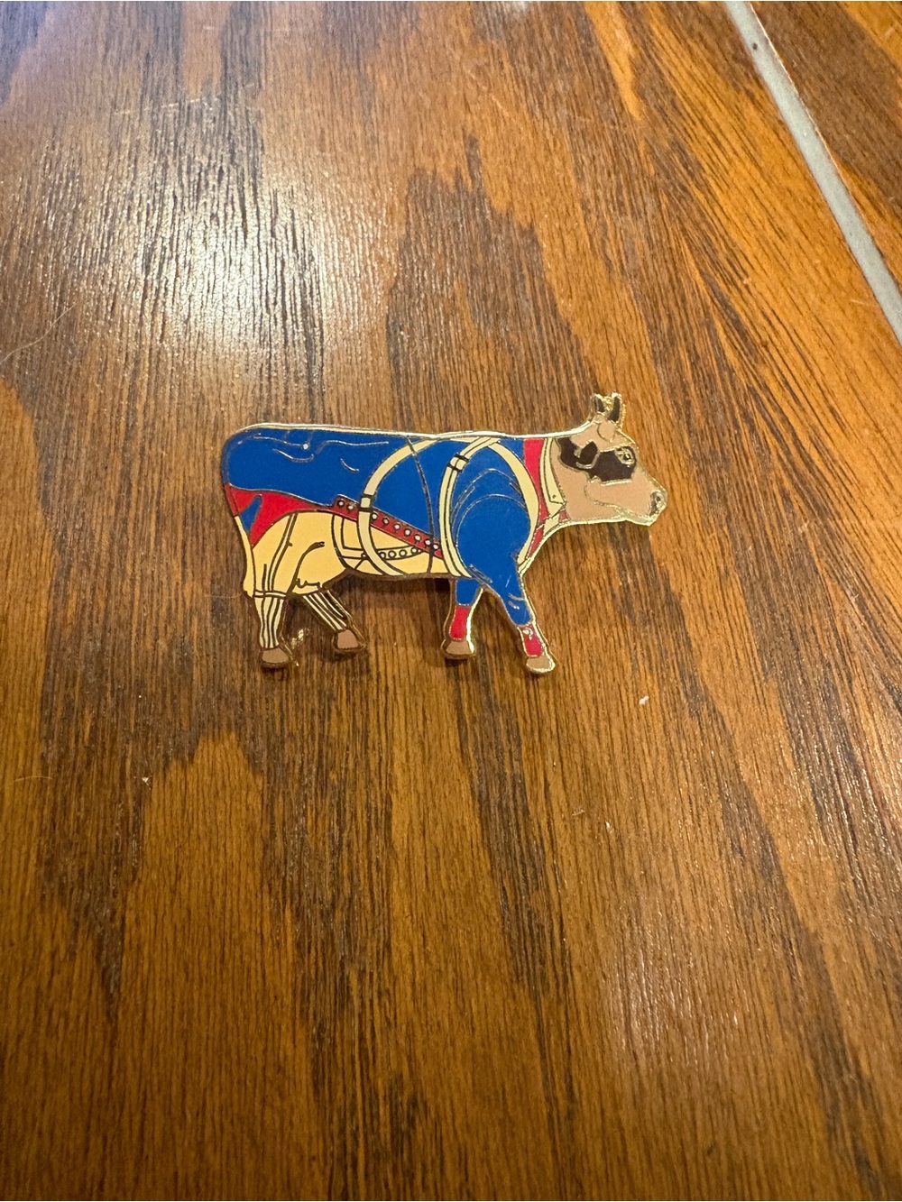 Cow Parade Westland Model #7339 Revolutionary War Cow Lapel Pin